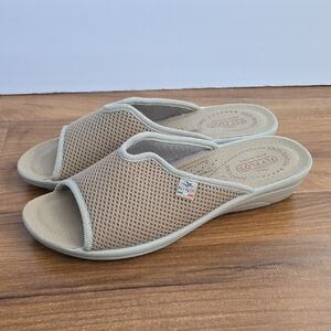 Women's Tan Mesh Slide Sandals